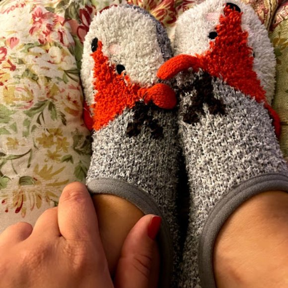 womens used worn fuzzy socks comfy soft - Picture 2 of 2